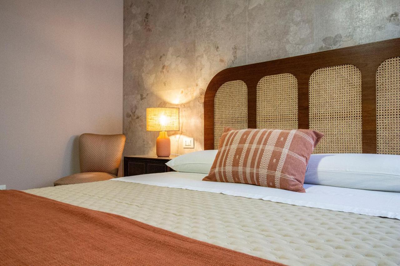 Epimoni B&B Catania Bagian luar foto